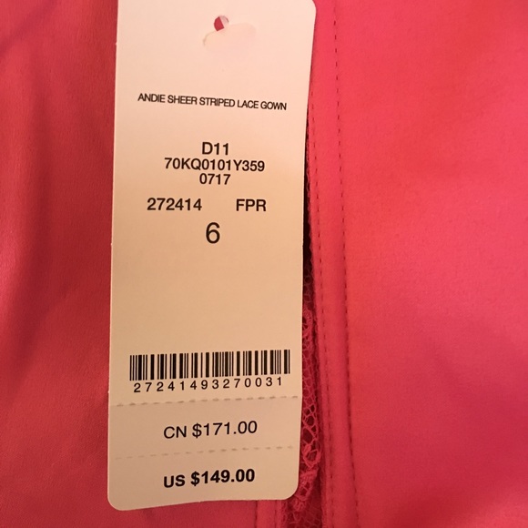 Dress - Picture 3 of 3